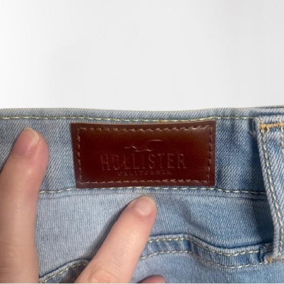 Hollister Light Wash Ripped Low Rise Super Skinny Jeans - Picture 7 of 12